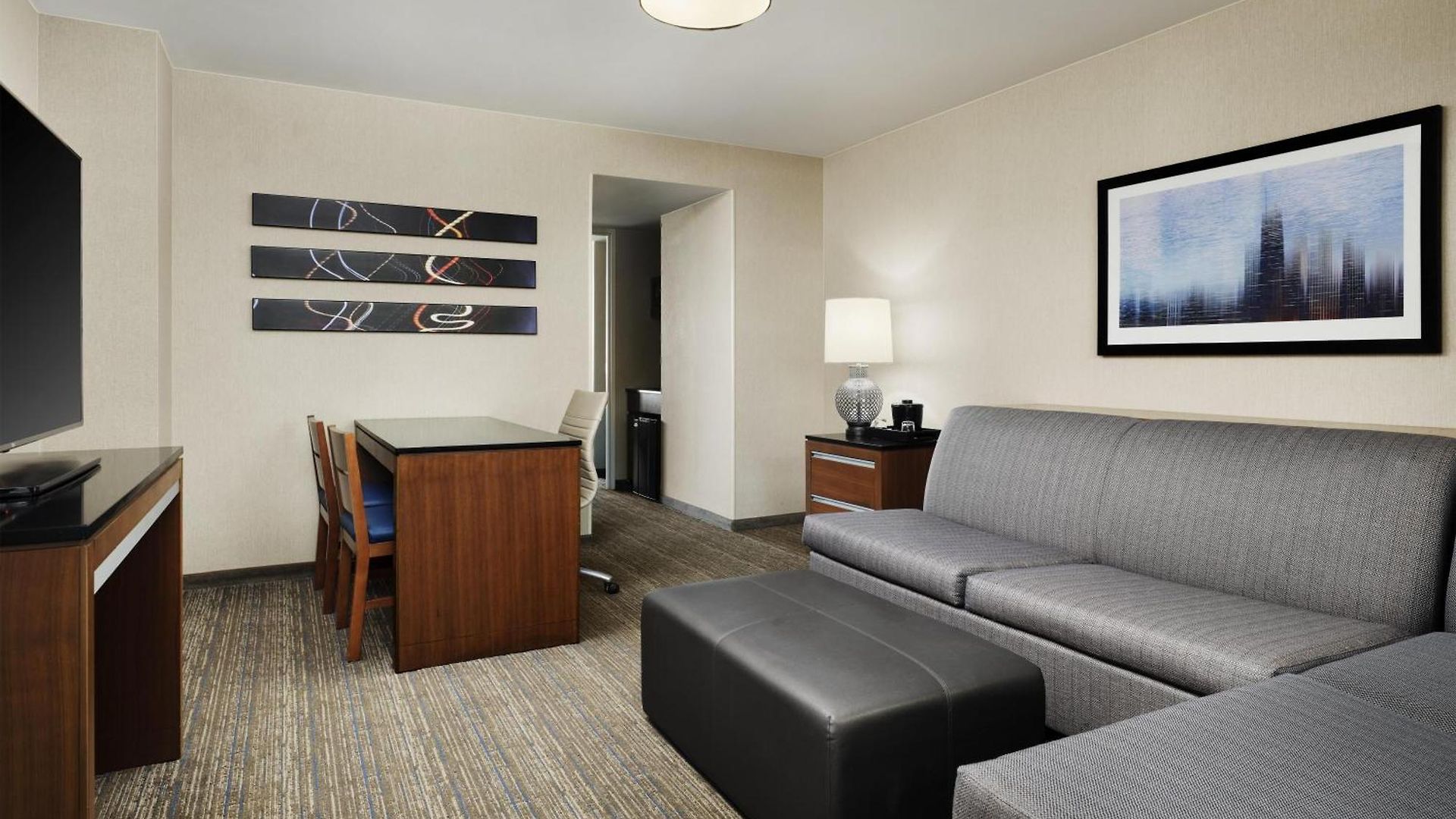 Hotel Embassy By Hilton Downtown Magnificent Mile Chicago