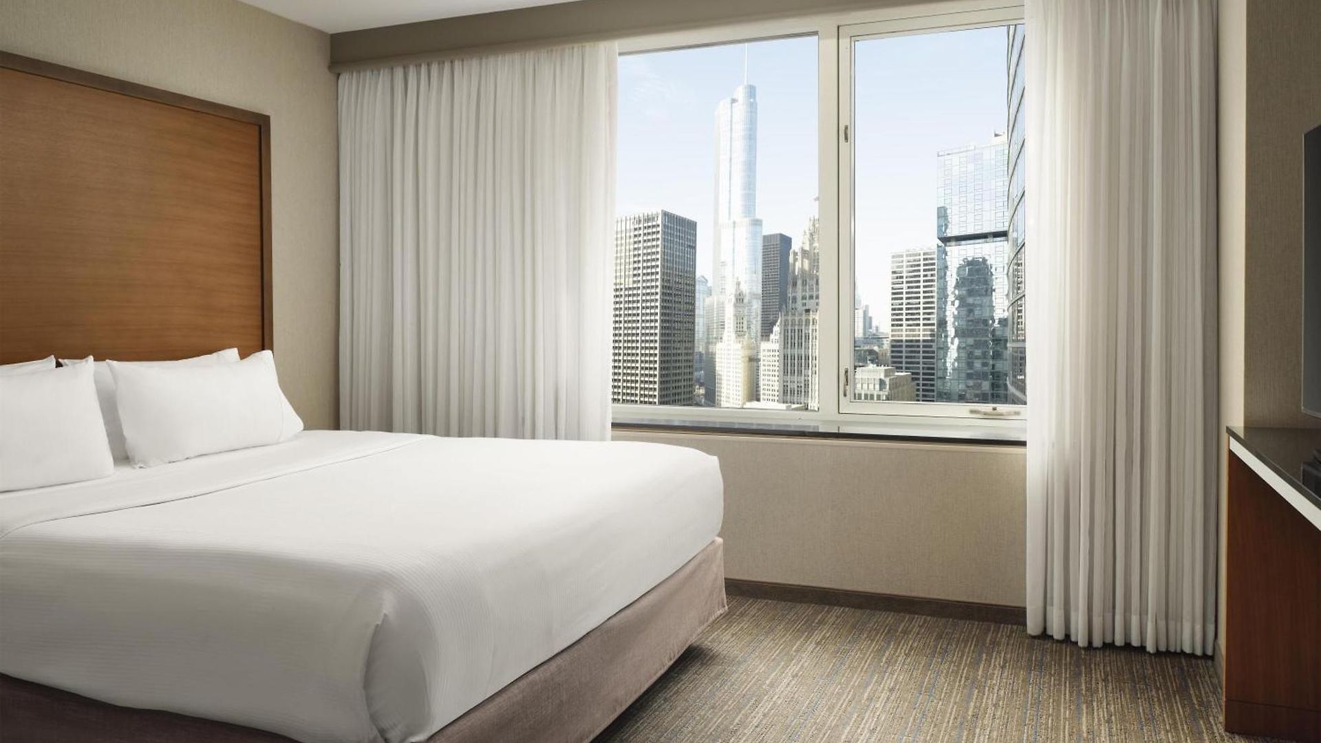 Embassy By Hilton Downtown Magnificent Mile Hotel Chicago