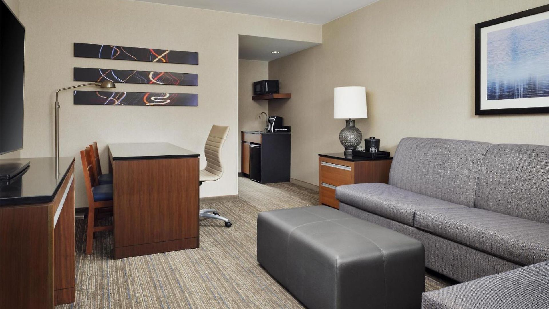 Embassy By Hilton Downtown Magnificent Mile
