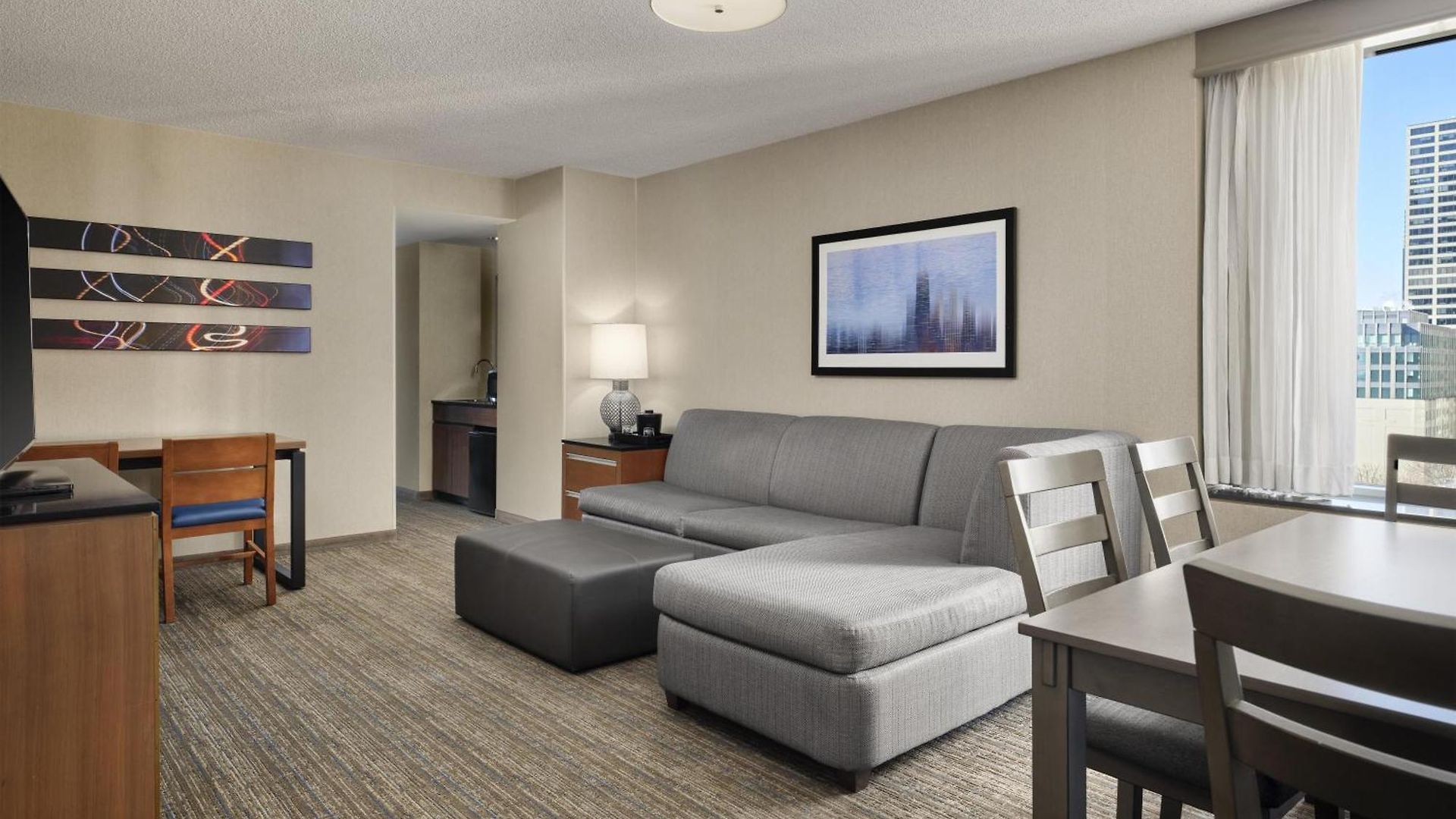 Hotel Embassy By Hilton Downtown Magnificent Mile