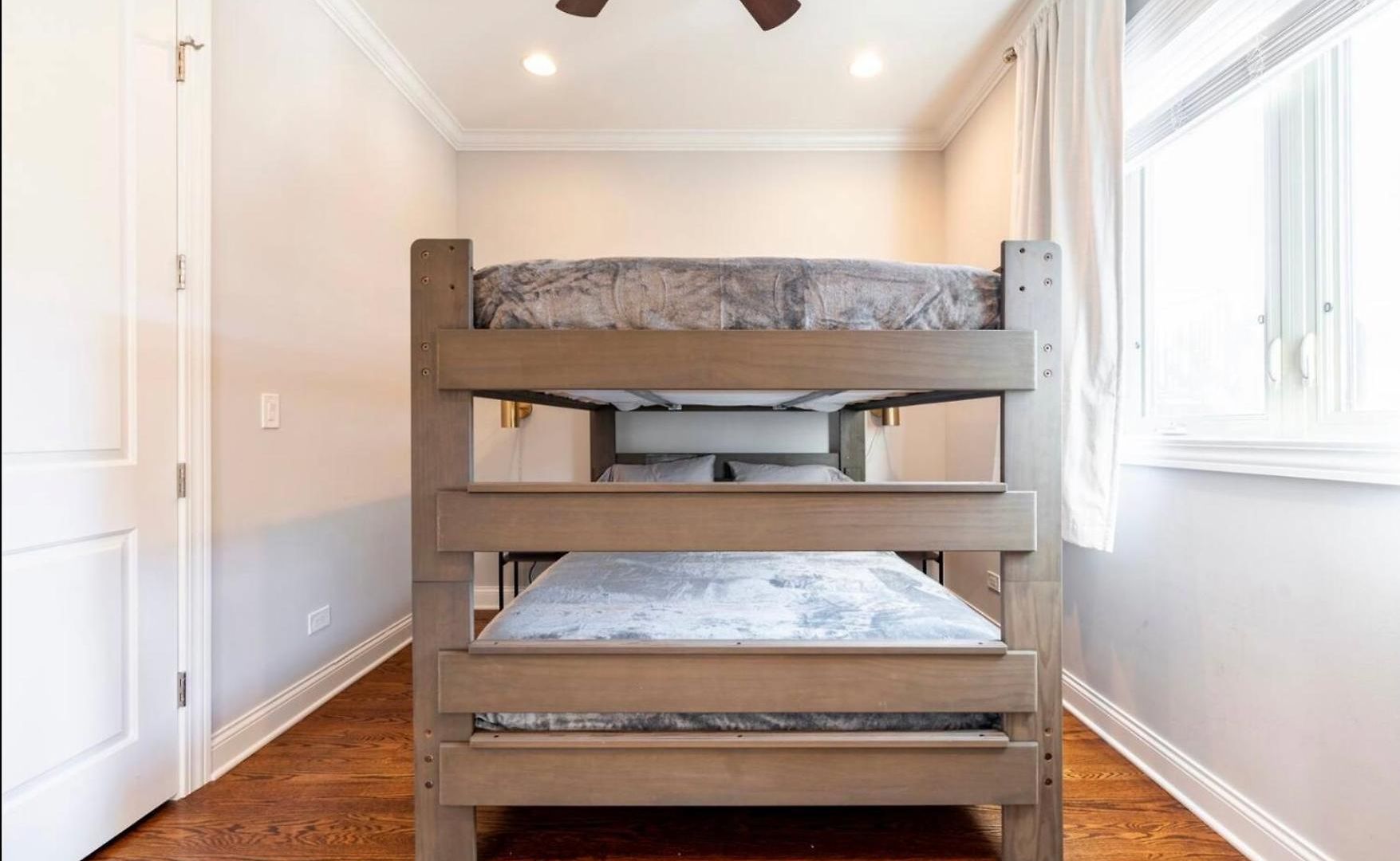 The Sono Bed & Breakfast Chicago