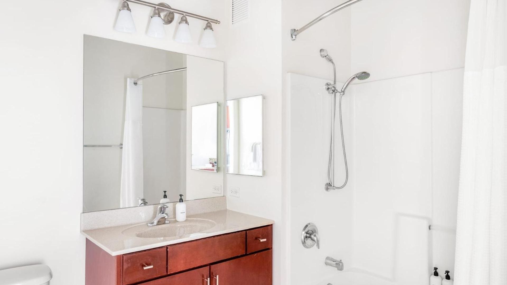 Kasa South Loop 4*