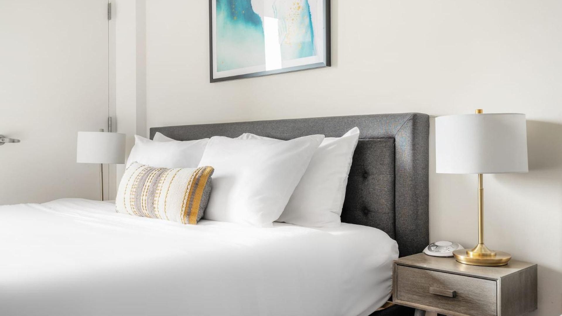 Kasa South Loop Aparthotel