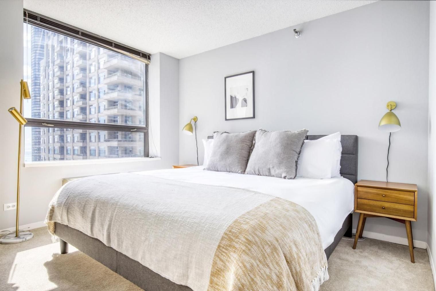 Streeterville W Gym Pool Nr Navy Pier Chi-406 * Chicago