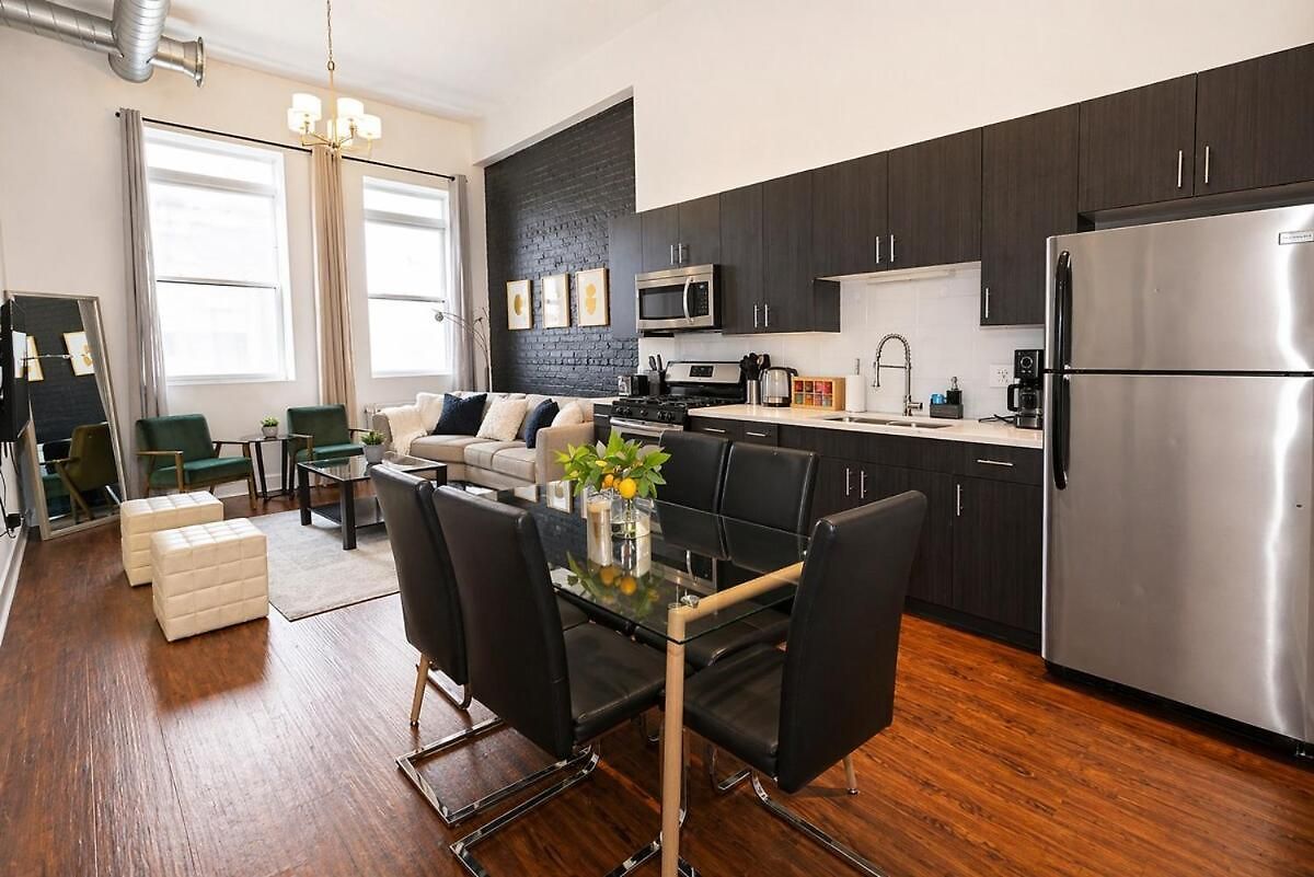 Mccormick Place: Modern 420-friendly Gem On Michigan Avenue Apartment *