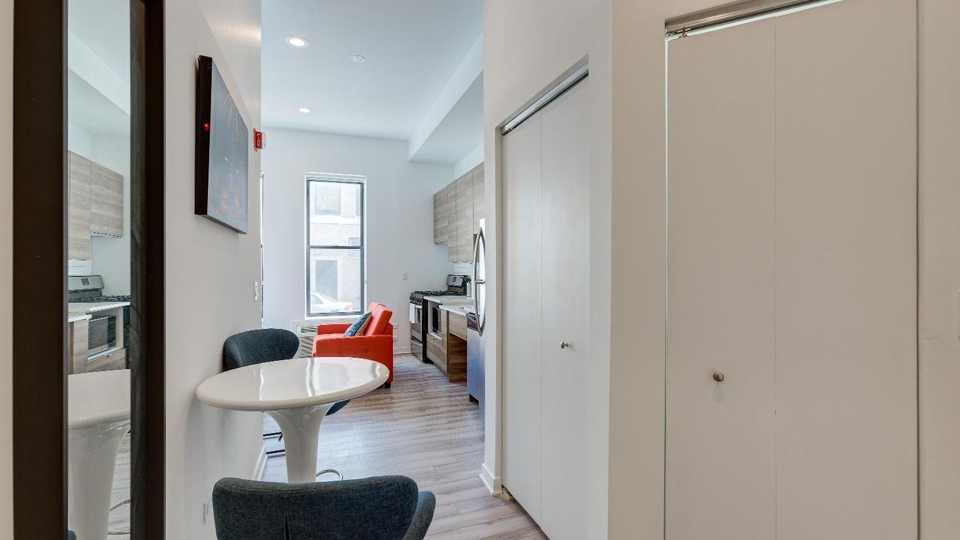 Ground Floor In By 747 Lofts *