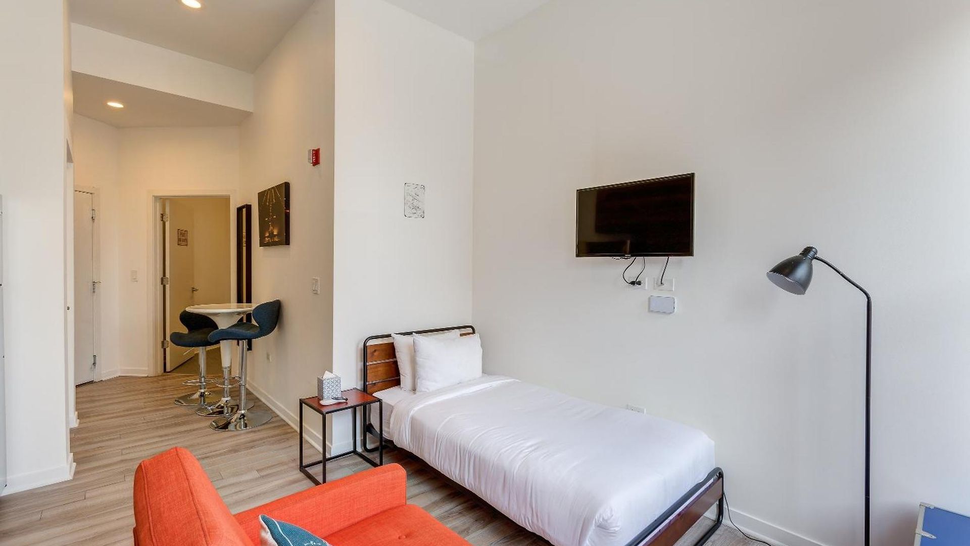Hotel Ground Floor In By 747 Lofts Chicago