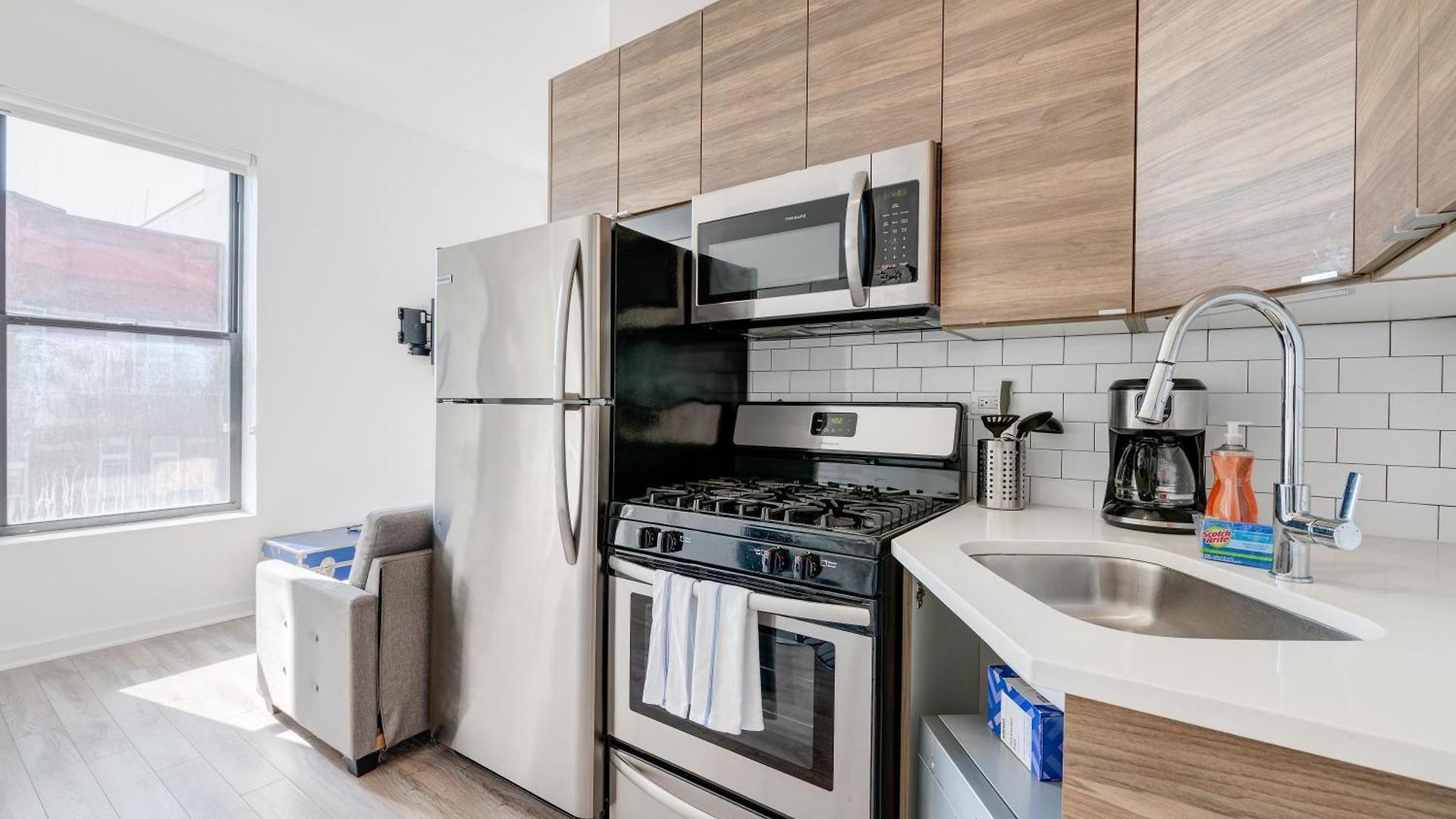 747 Lofts By Redawning - River West, Third Floor