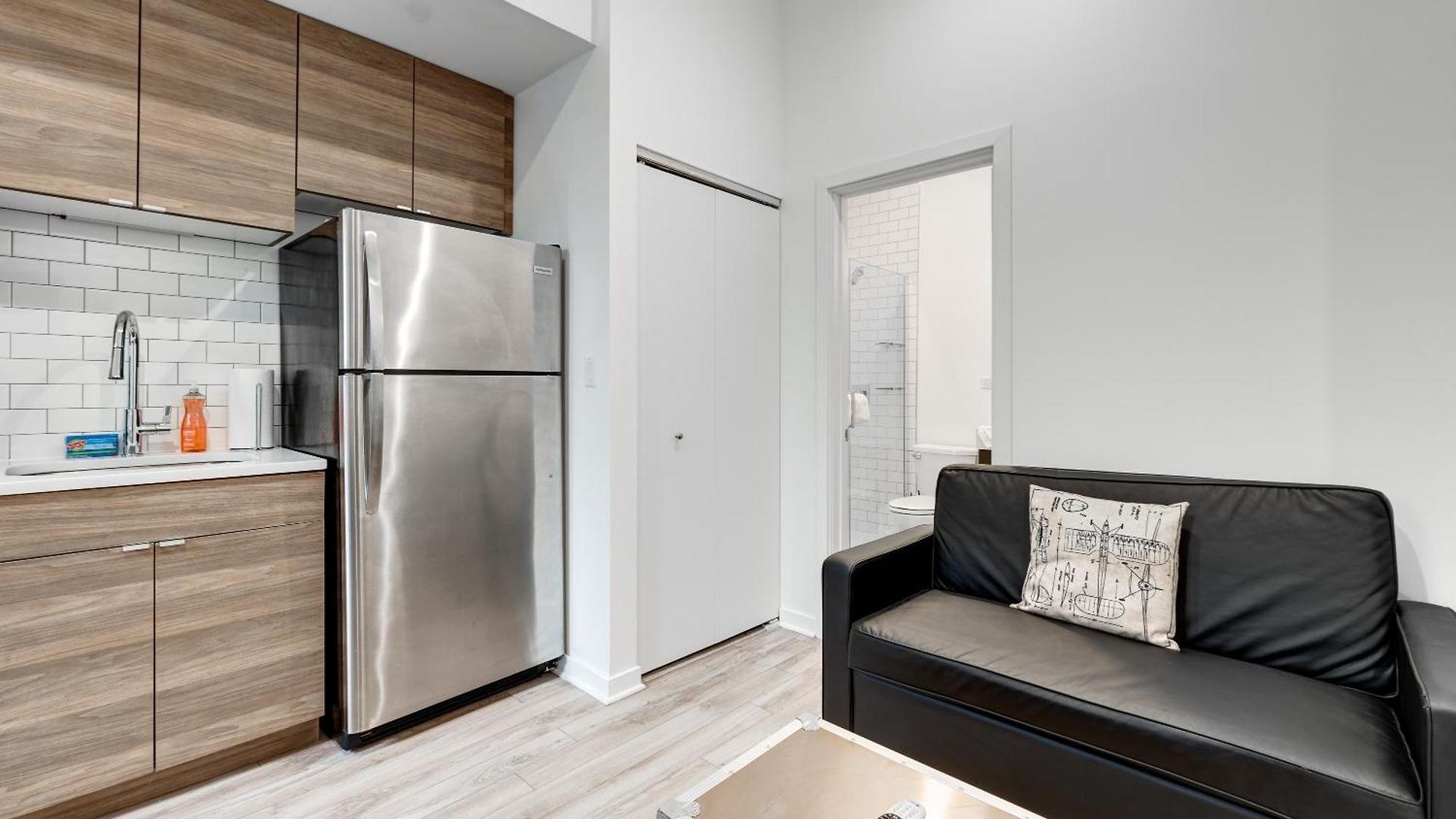 Hotel 747 Lofts By Redawning - River West, Third Floor