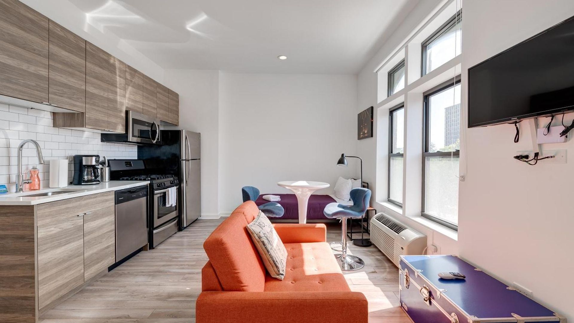 Second Floor By 747 Lofts Hotel Chicago