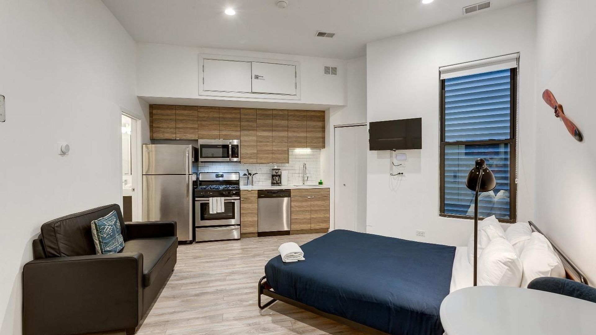 Ground Floor In By 747 Lofts *