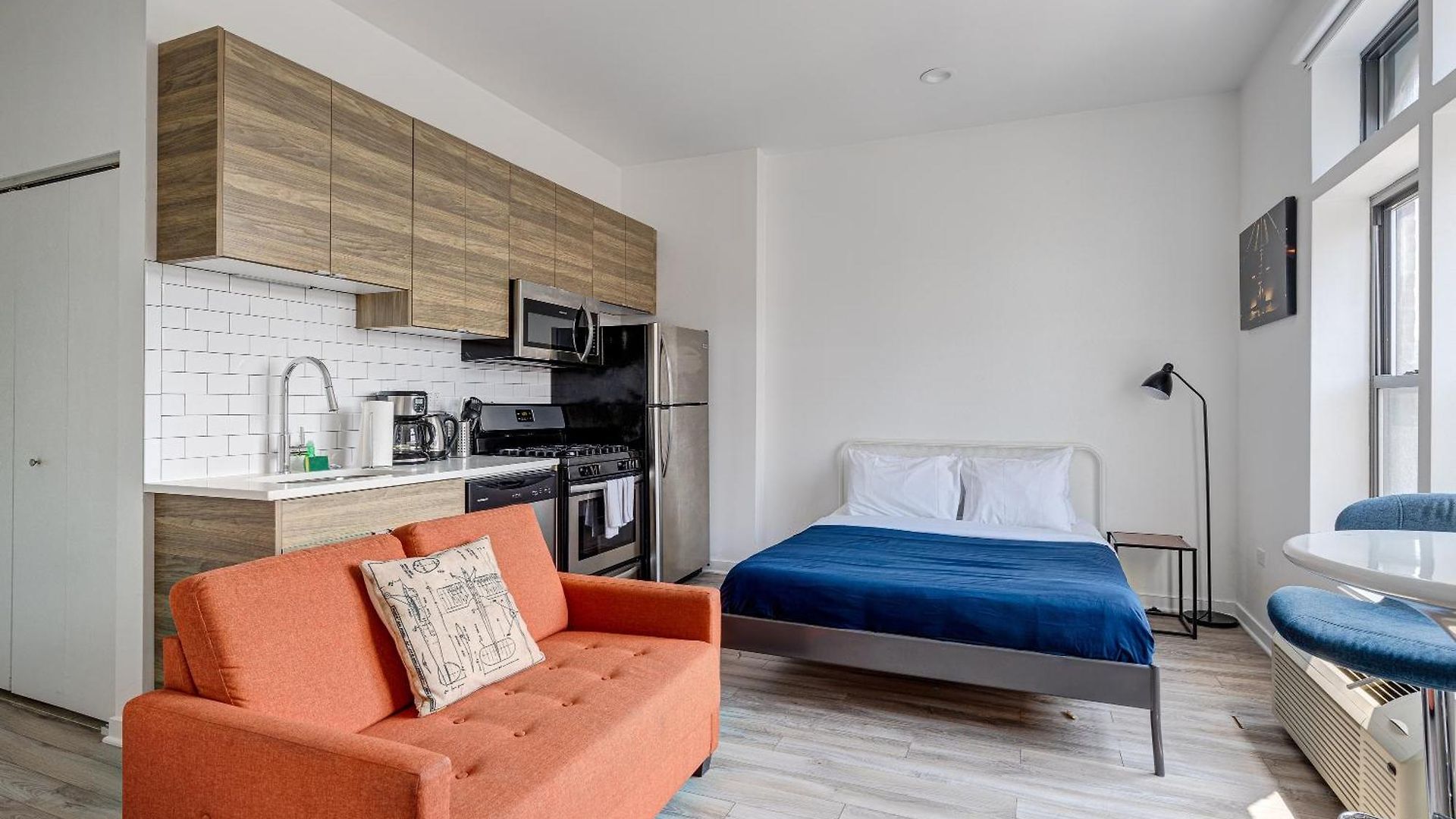 747 Lofts By Redawning - River West, Third Floor Chicago