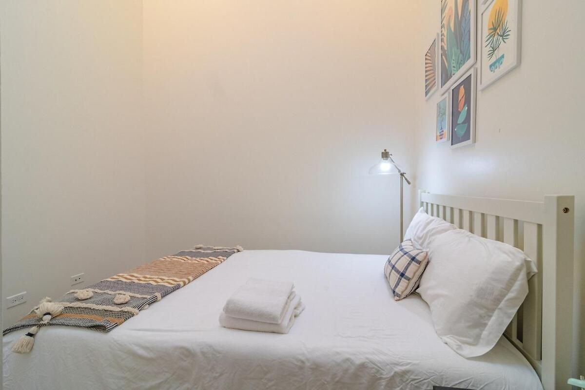 2br Escape With Optional Parking Near Mccormick Place, Navy Pier, Shedd Aquarium, And Millennium Park *