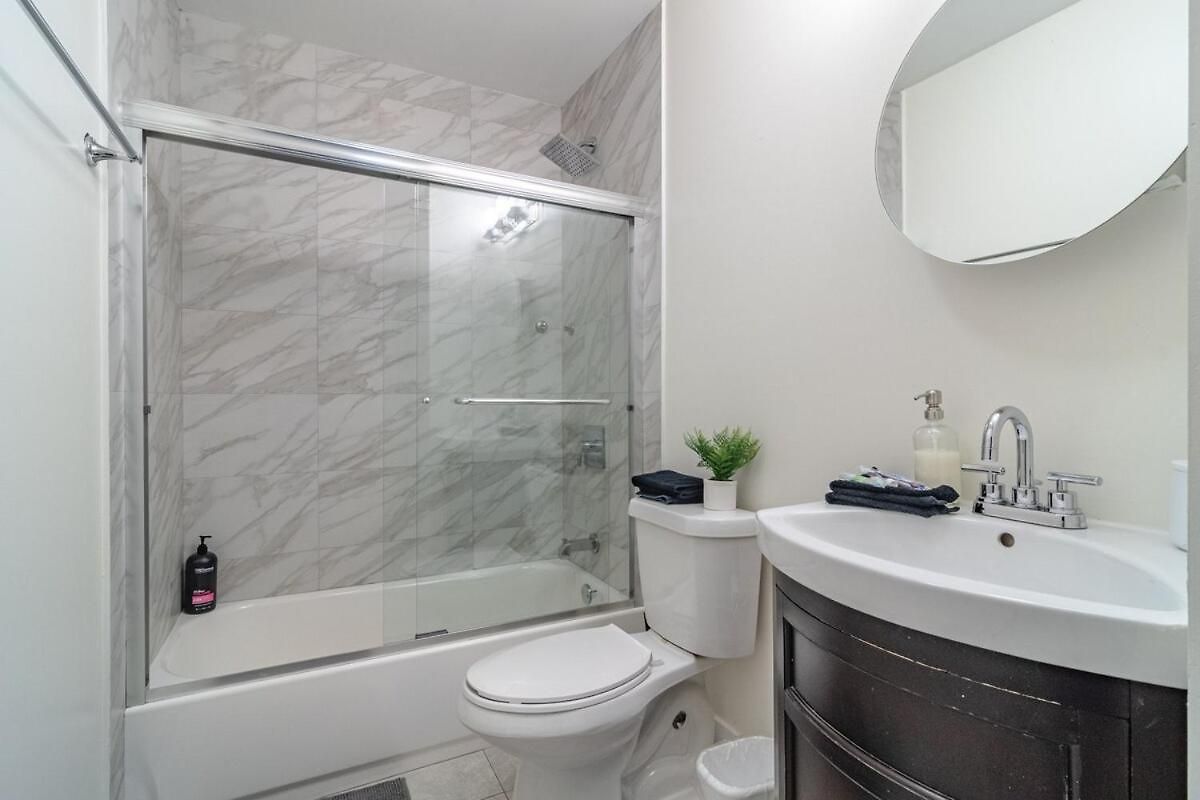 2br Escape With Optional Parking Near Mccormick Place, Navy Pier, Shedd Aquarium, And Millennium Park Apartment