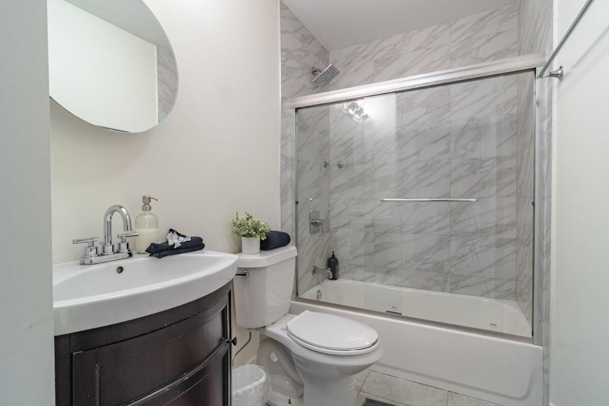 2br Escape With Optional Parking Near Mccormick Place, Navy Pier, Shedd Aquarium, And Millennium Park