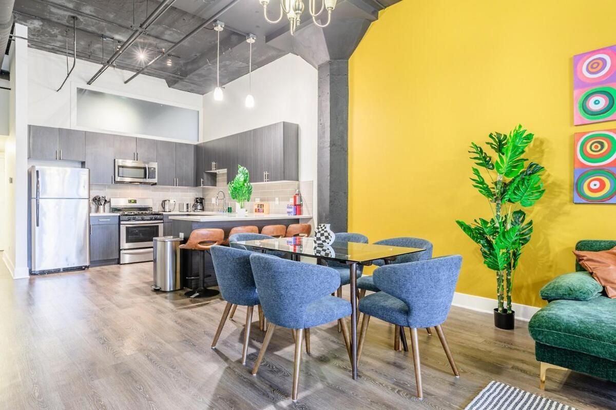 Cozy 3br Living In South Loop Near Mccormick Place, Soldier Field & Lakefront Chicago