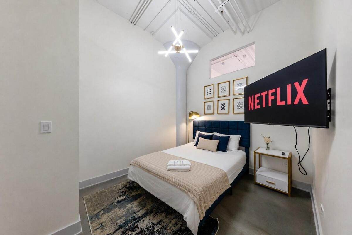 Luxury 6br Loft Perfect For 12 Guests With Skyline Views, Optional Parking And Gym Access Near Mccormick Place And Soldier Field Apartment