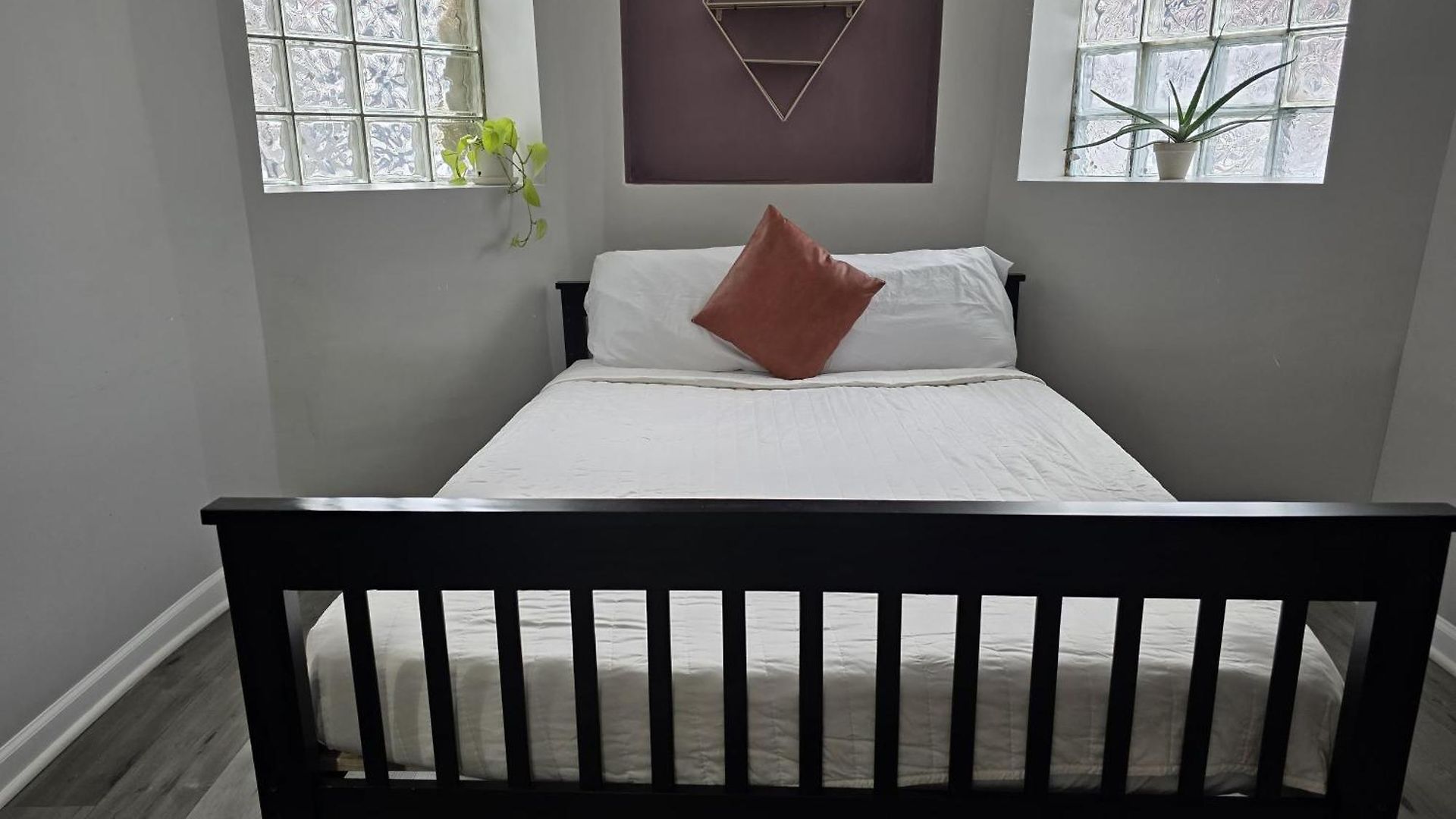 Avenue Hostel *