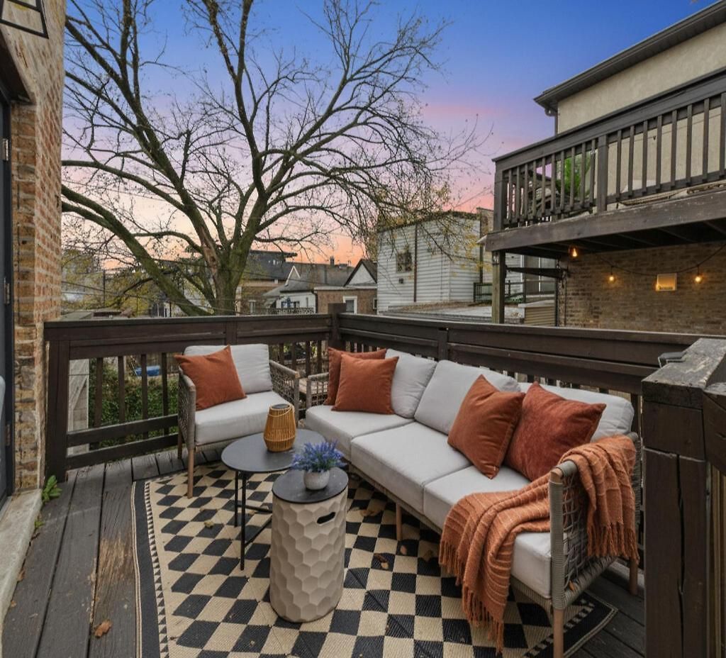 Luxe Retreat Game Room, Deck Fire Pit Chicago