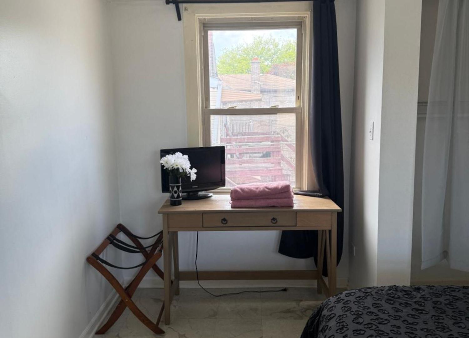 Prime Location - Cozy 3bd Near Downtown! Free Parking & Fast Wifi! Apartment *