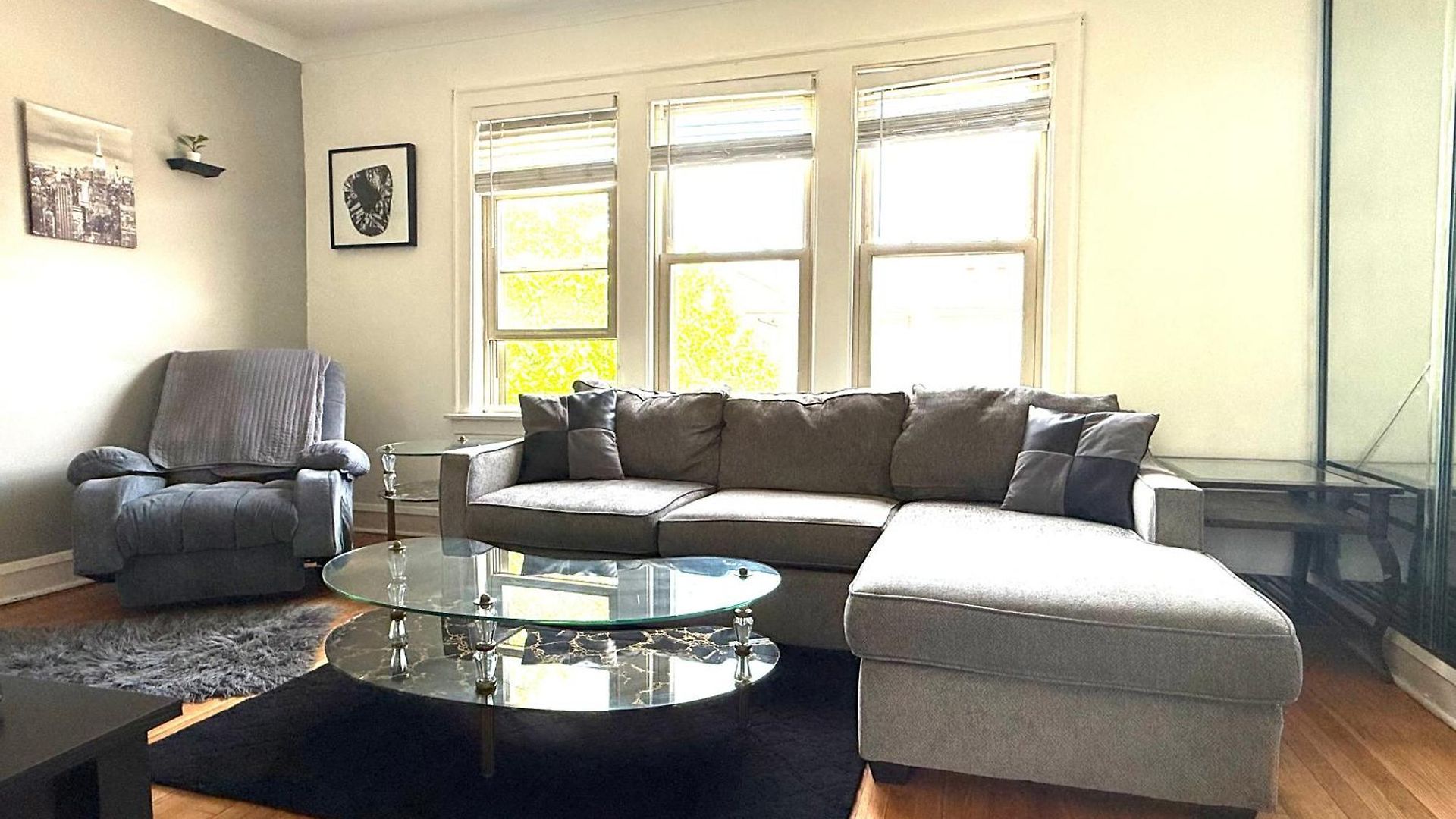 Prime Location - Cozy 3bd Near Downtown! Free Parking & Fast Wifi! * Chicago