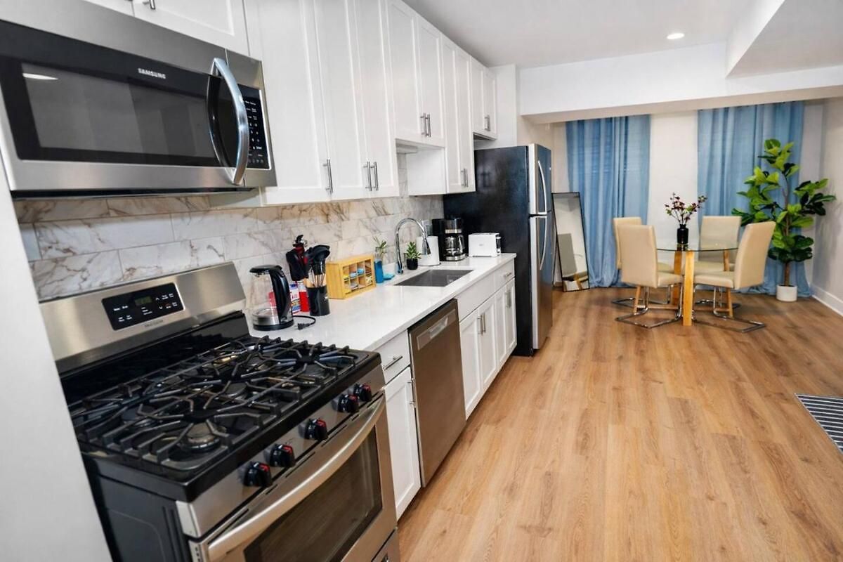 Modern 3br Downtown Near Loyola & Lakefront Chicago