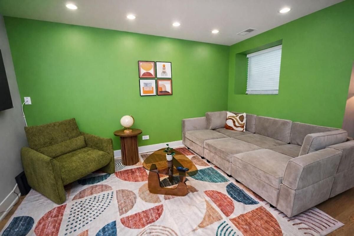 Cozy 3br Garden Near Loyola & Downtown Apartment