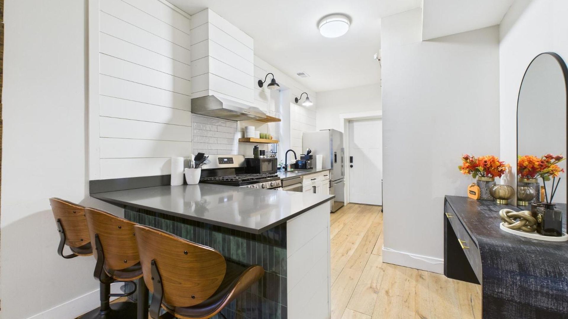 Luxe Retreat Game Room, Deck Fire Pit Apartment Chicago
