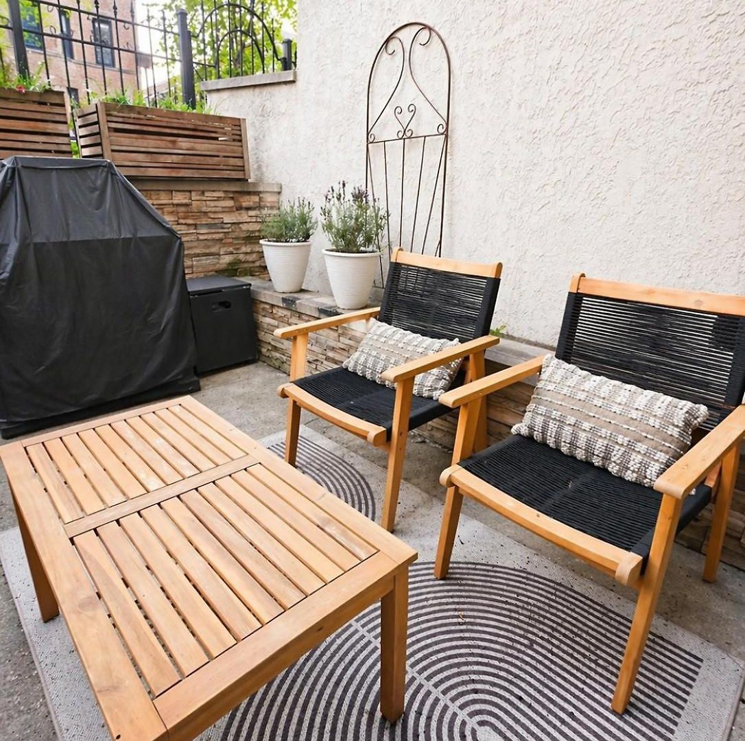 Boutique Retreat Private Patio Fire Pit *
