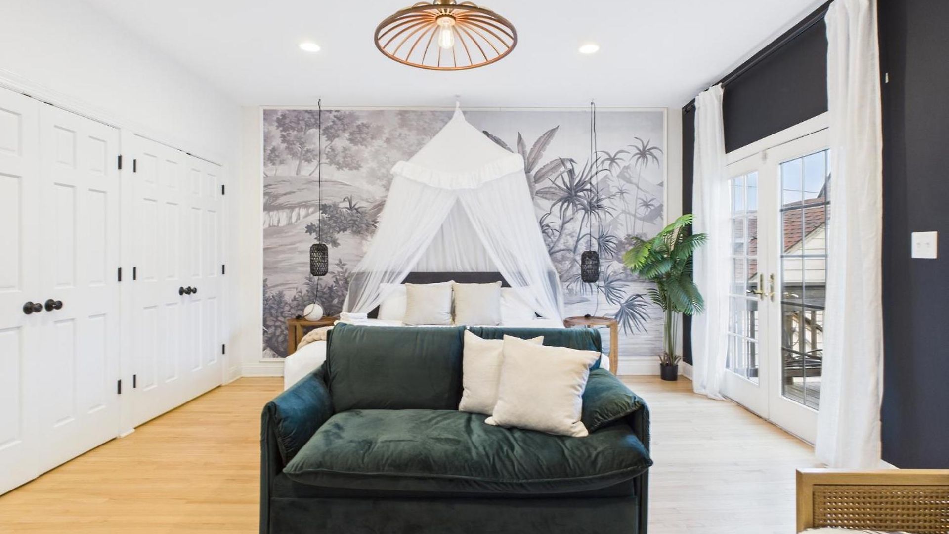 Apartment Boutique Hideaway Private Deck, Fire Pit Chicago