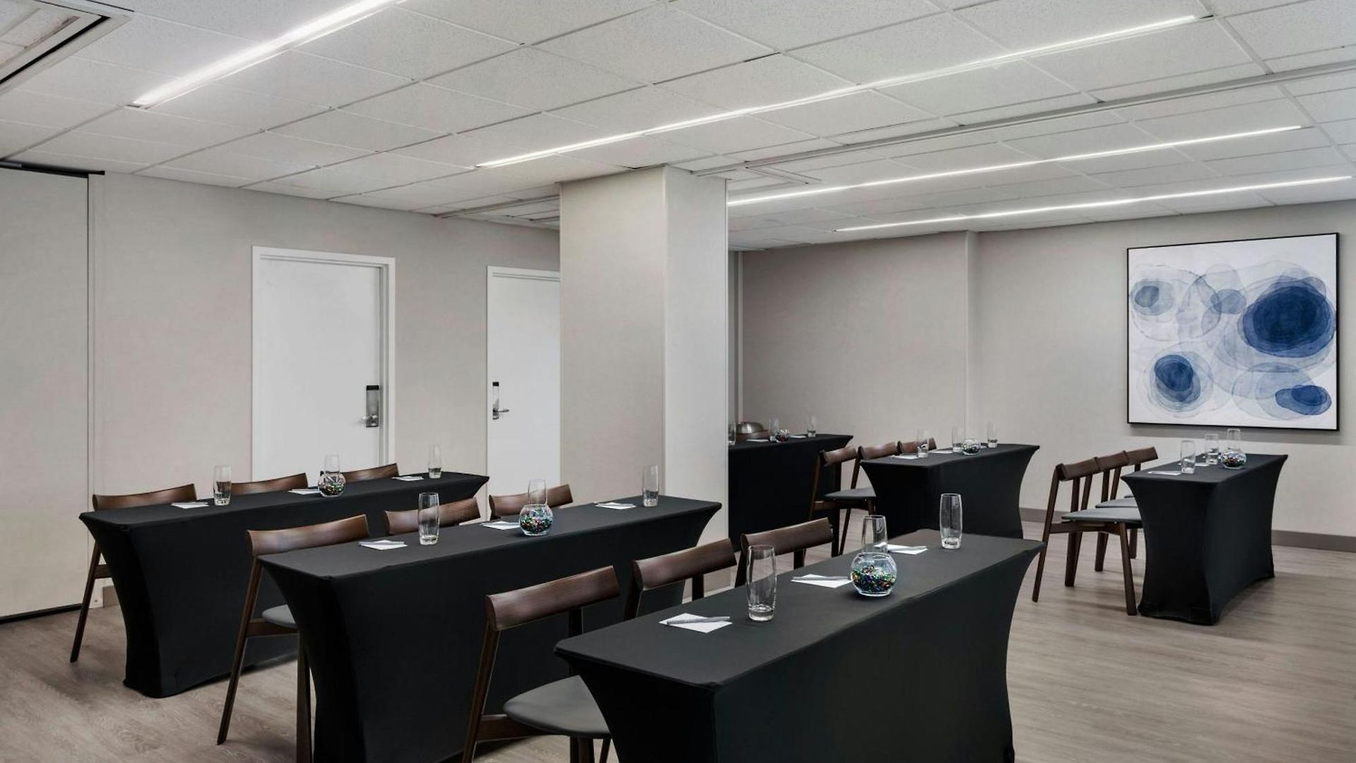 Fairfield And Downtown/ Magnificent Mile 3*