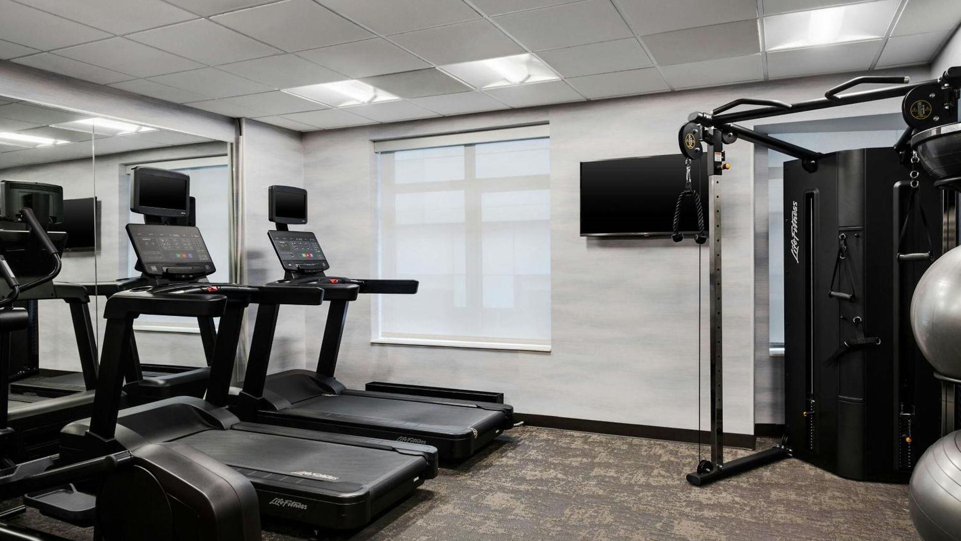 Hotel Fairfield And Downtown/ Magnificent Mile 3*