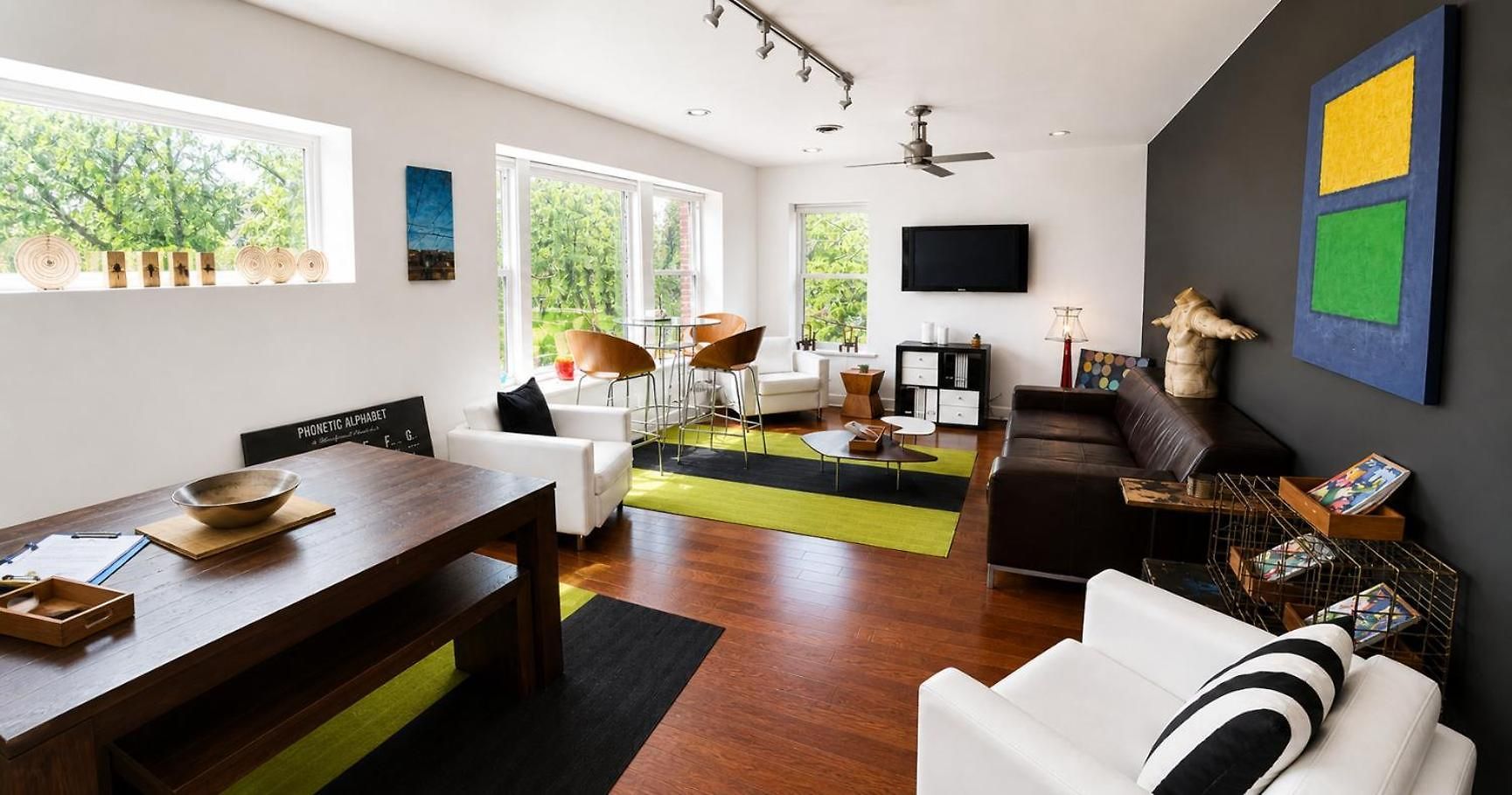 Bed & Breakfast House 5863- Chicago's Premier