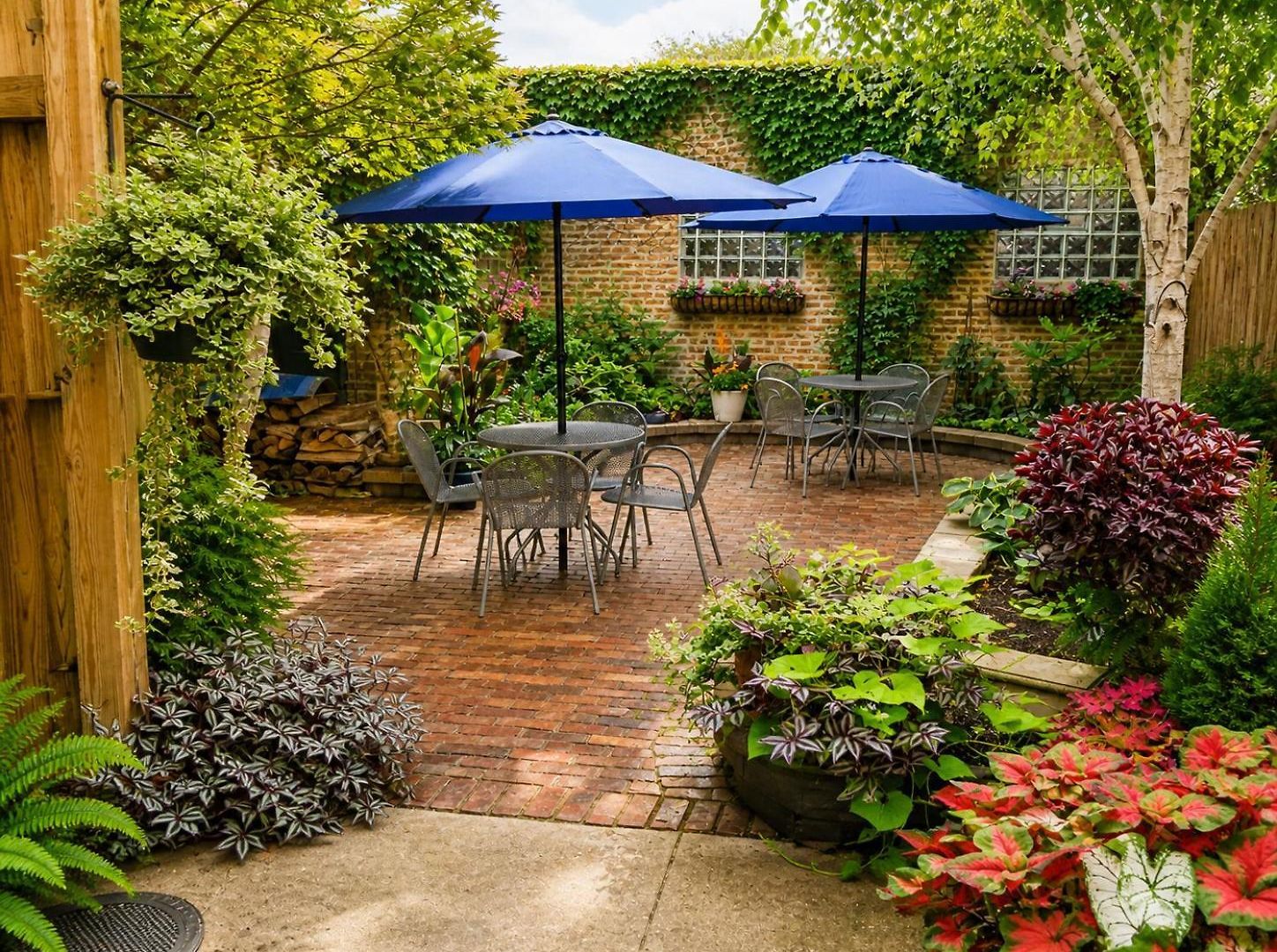 House 5863- Chicago's Premier Bed & Breakfast