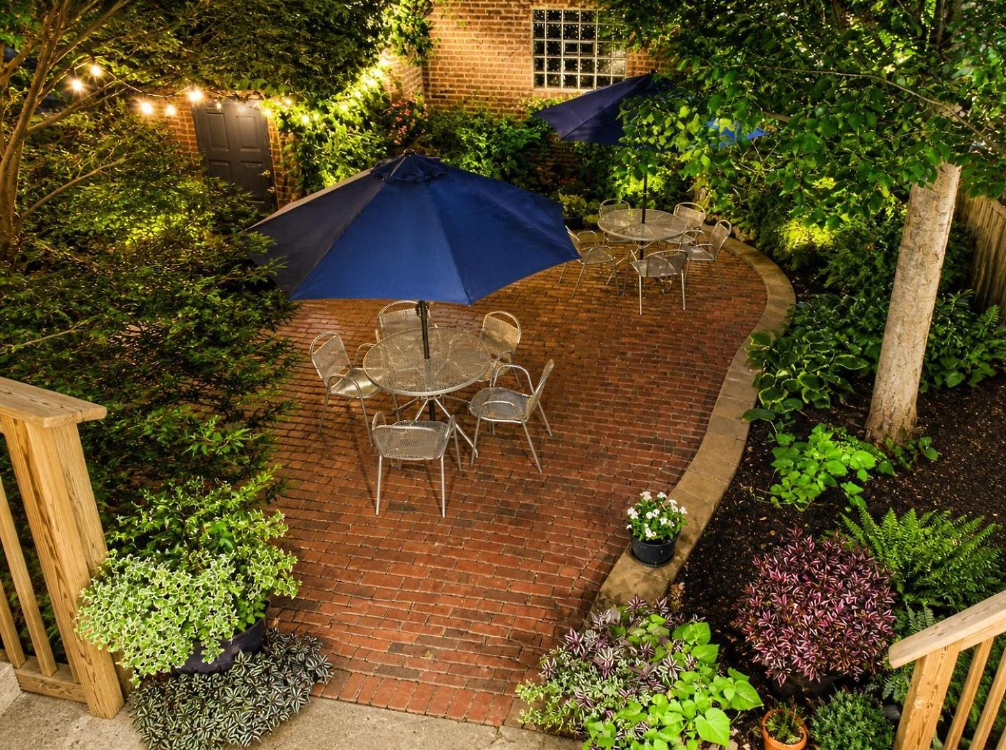 House 5863- Chicago's Premier Bed & Breakfast Chicago