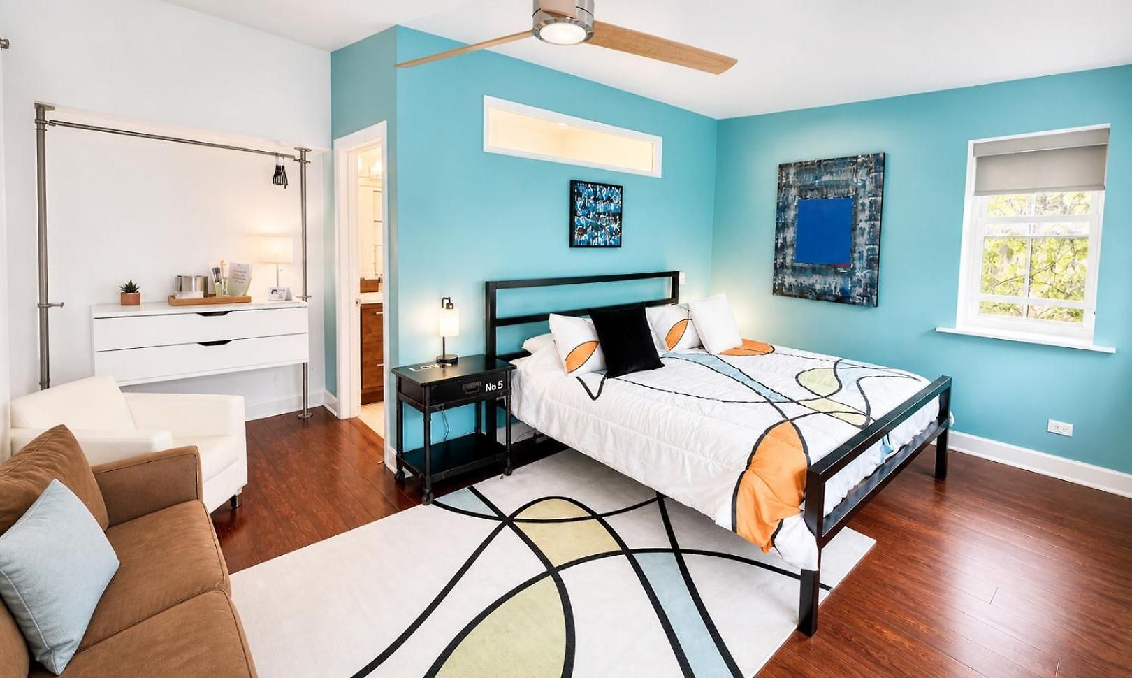 Bed & Breakfast House 5863- Chicago's Premier