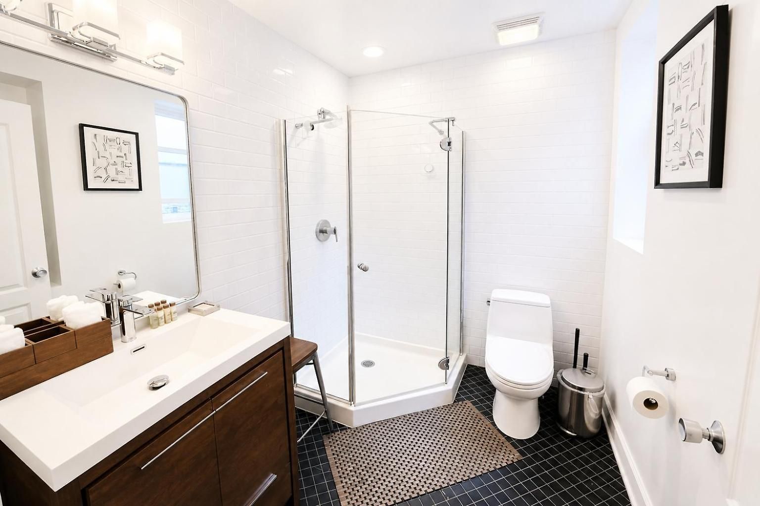 Bed & Breakfast House 5863- Chicago's Premier Chicago