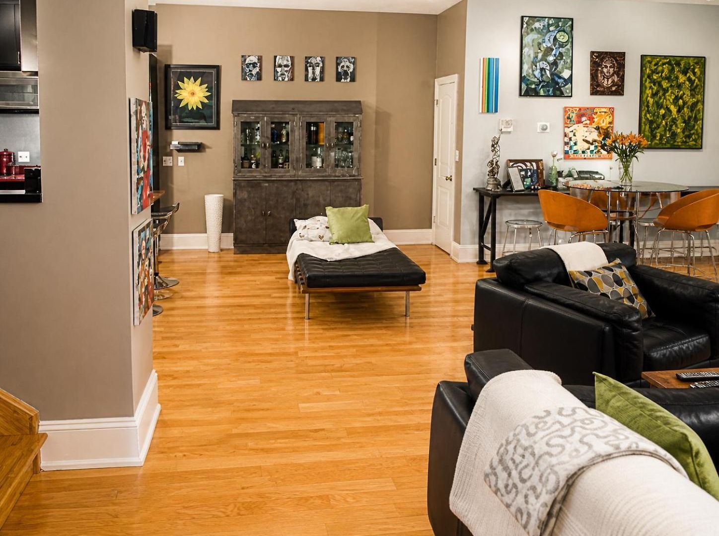 House 5863- Chicago's Premier Chicago