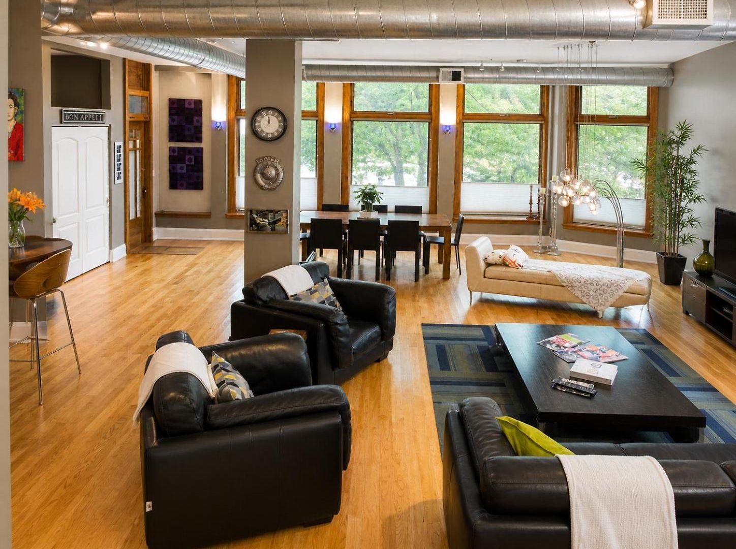 House 5863- Chicago's Premier Chicago