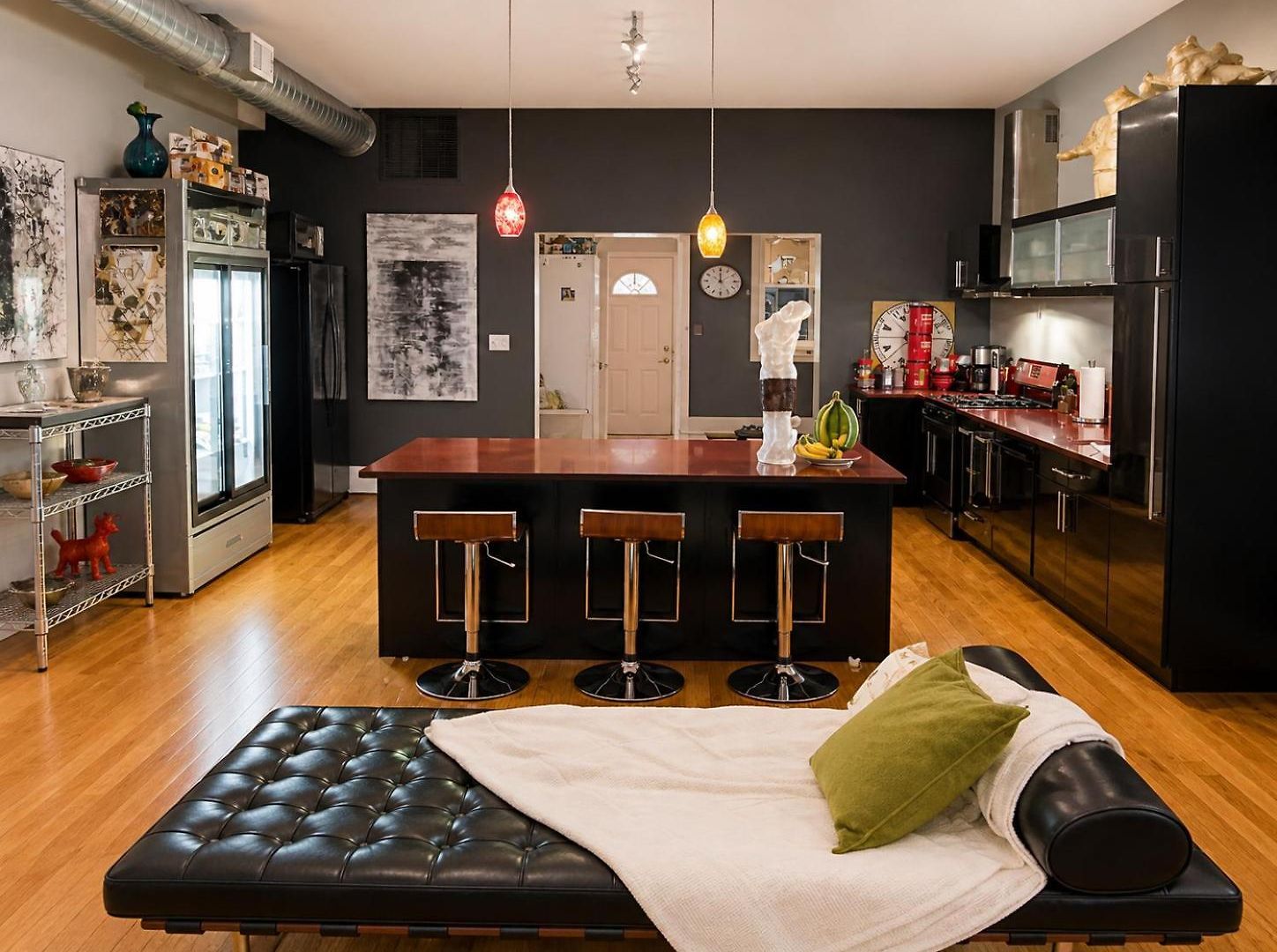 Bed & Breakfast House 5863- Chicago's Premier