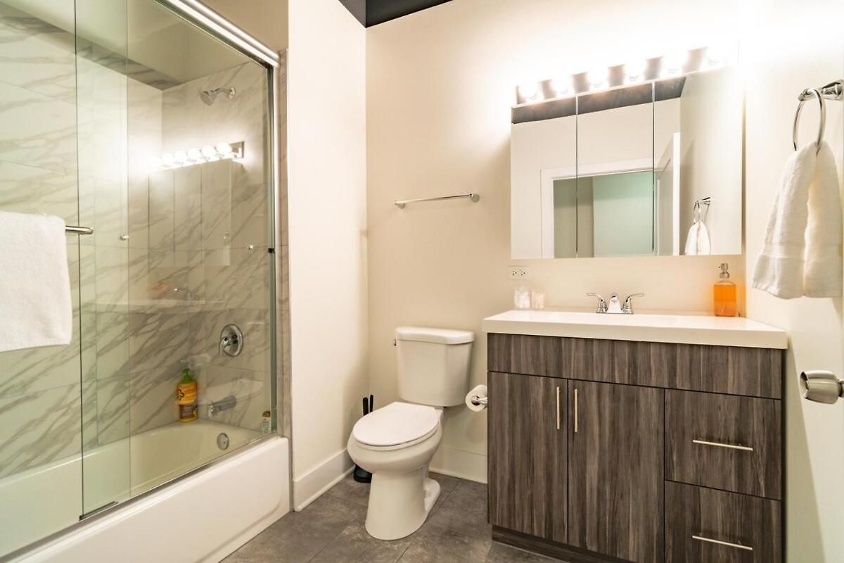 Chic Cozy 3br Michigan Avenue Spacious Close To Iconic Landmarks & Attractions