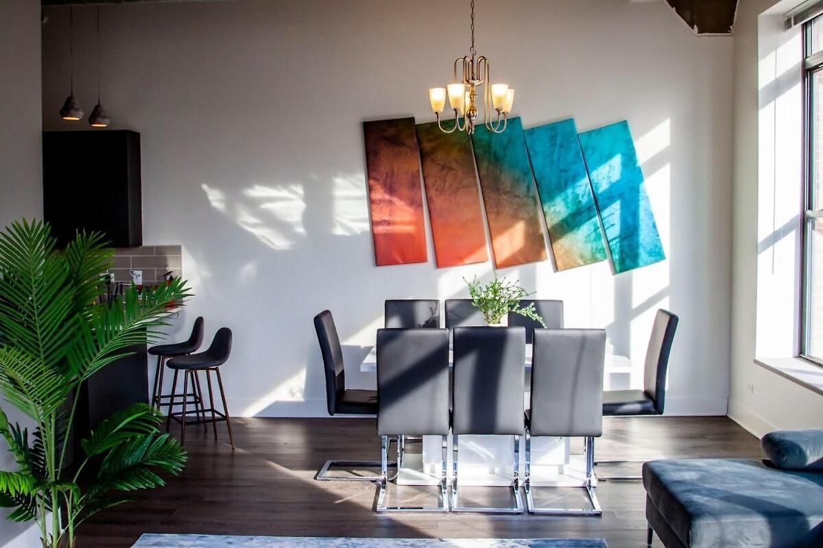 Apartment Spacious And Luxurious 3br Near Mccormick Place And Soldier Field With Optional Parking - Sleeps 10