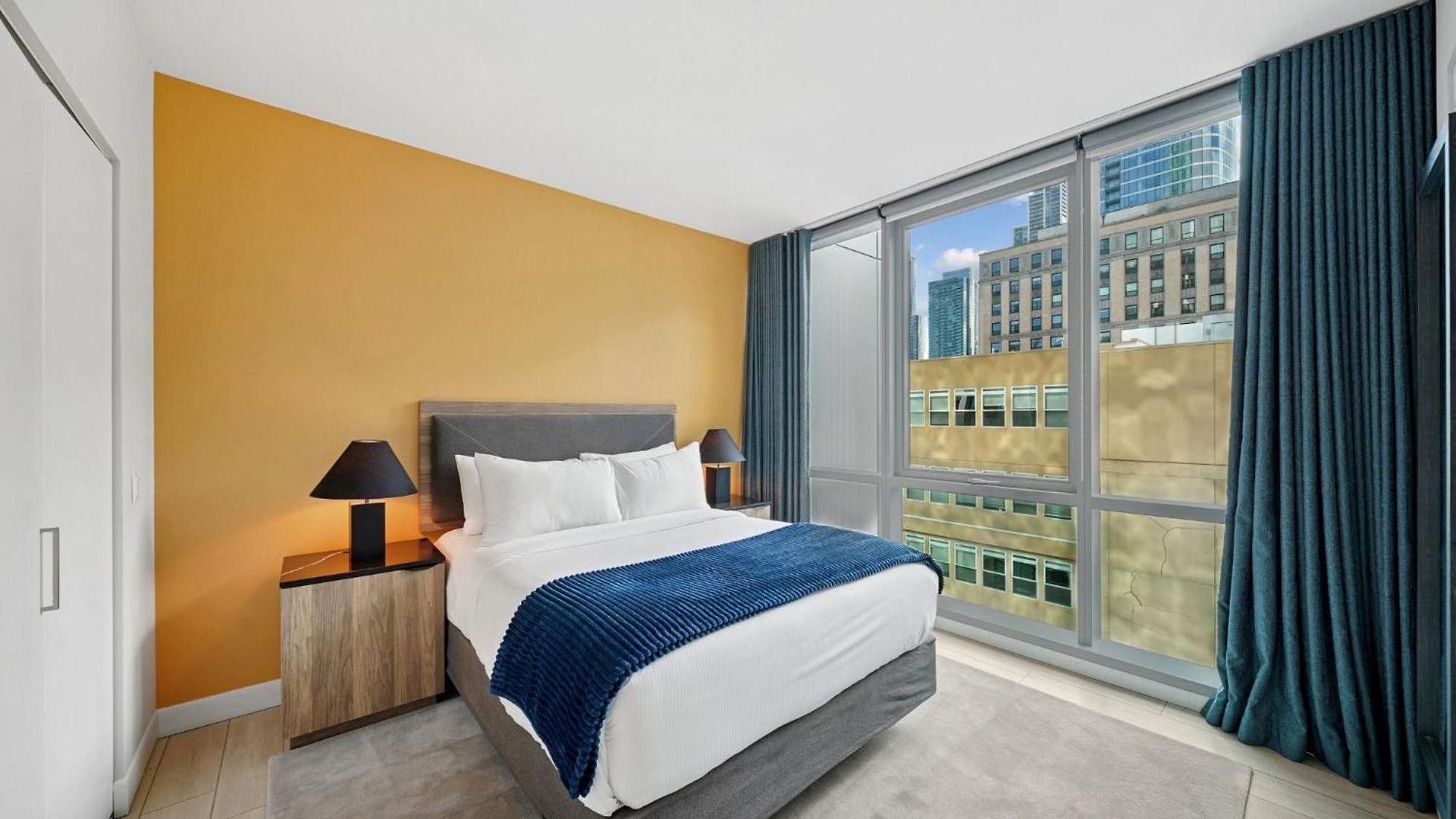Sentral Michigan Avenue 3*