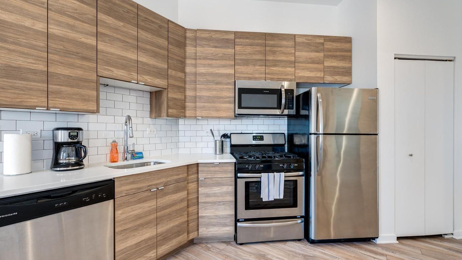 Hotel 747 Lofts By Redawning - River West, Second Floor *
