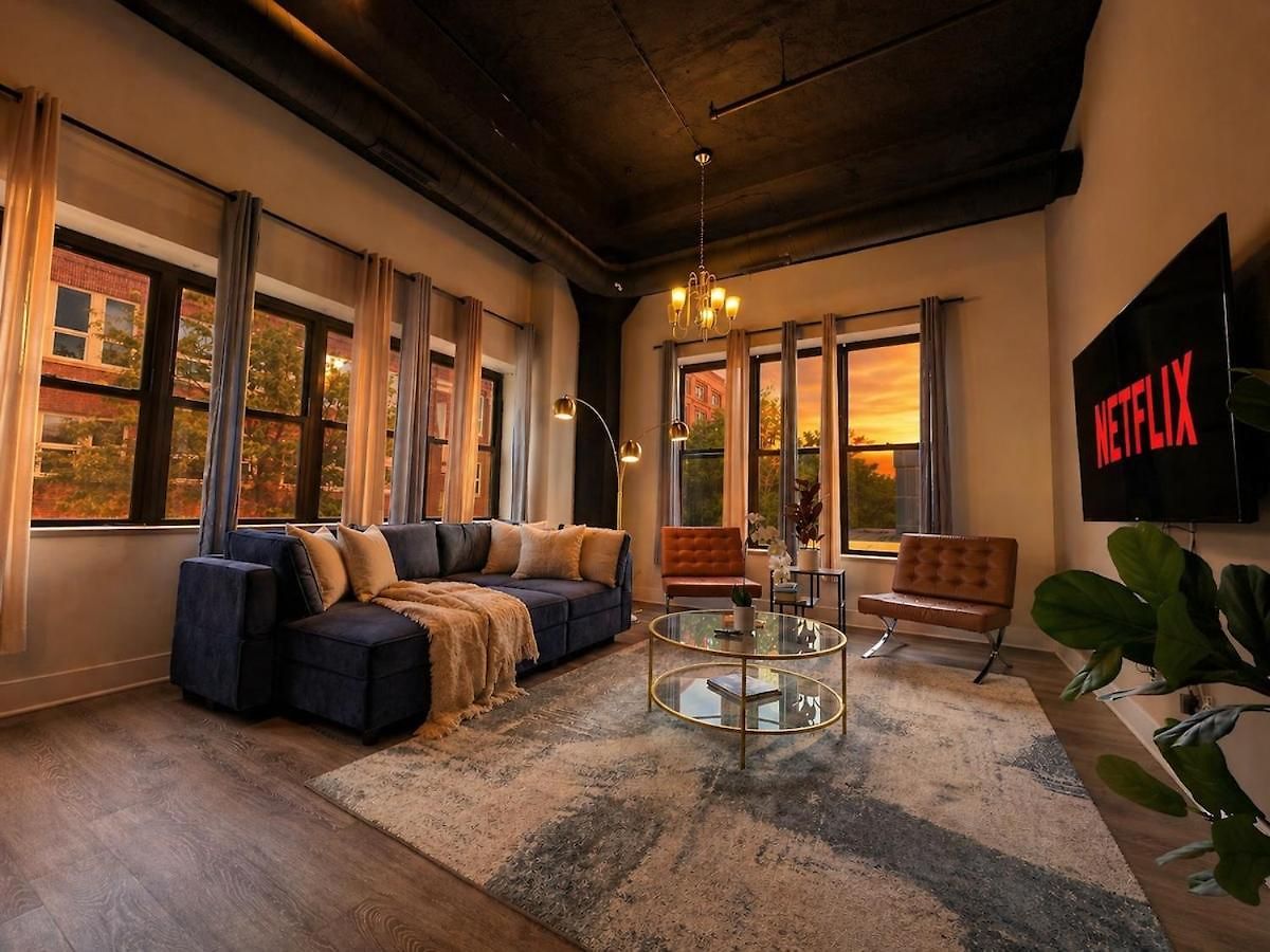 Apartment Group Friendly Spacious 3br With Optional Parking And Gym Access Sleeps 10 Guest Near Mccormick Place And Soldier Field *