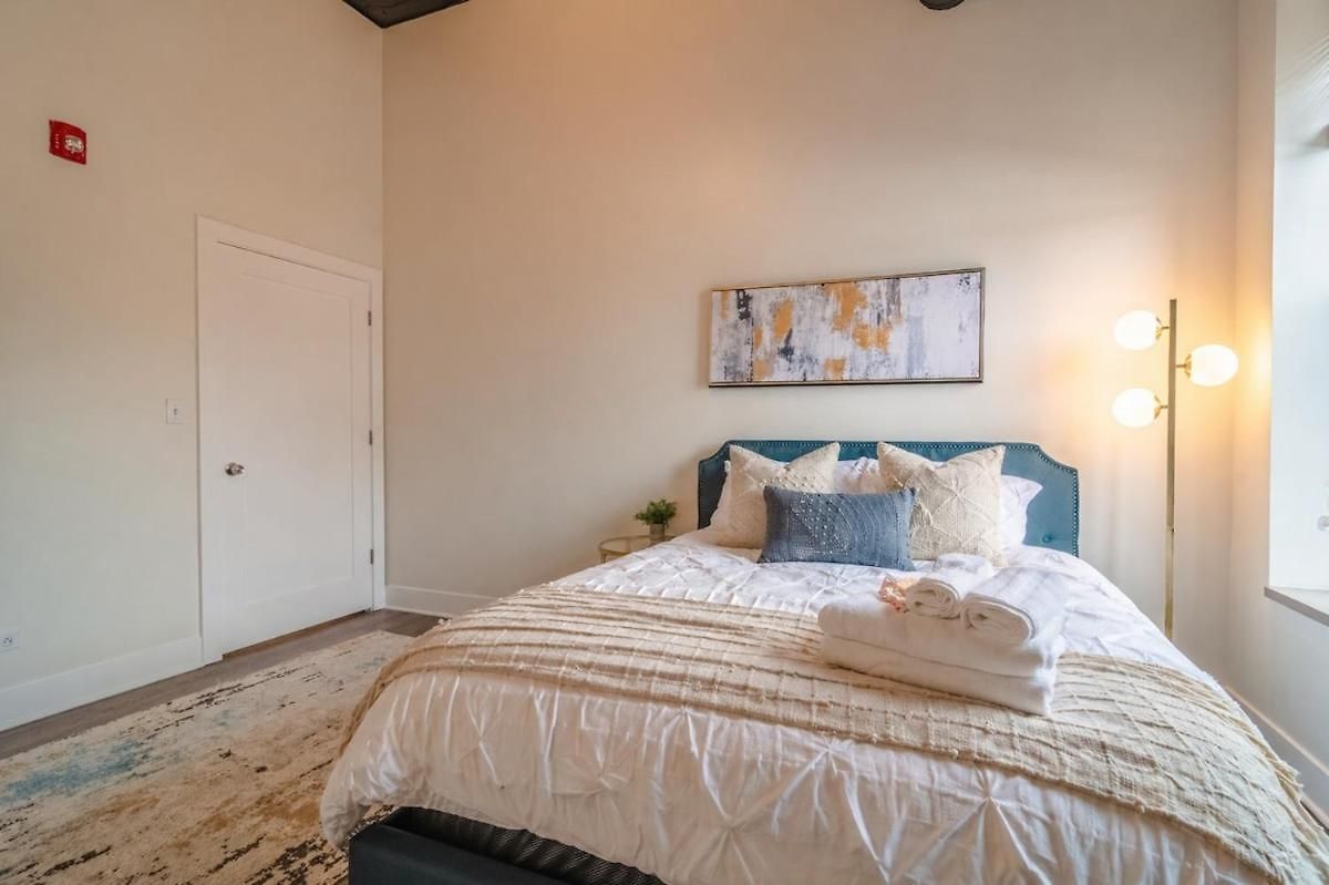 Group Friendly Spacious 3br With Optional Parking And Gym Access Sleeps 10 Guest Near Mccormick Place And Soldier Field Apartment *