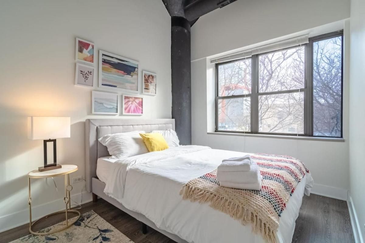 Apartment Mccormick Place Family Haven: Spacious 3br-2ba For 8
