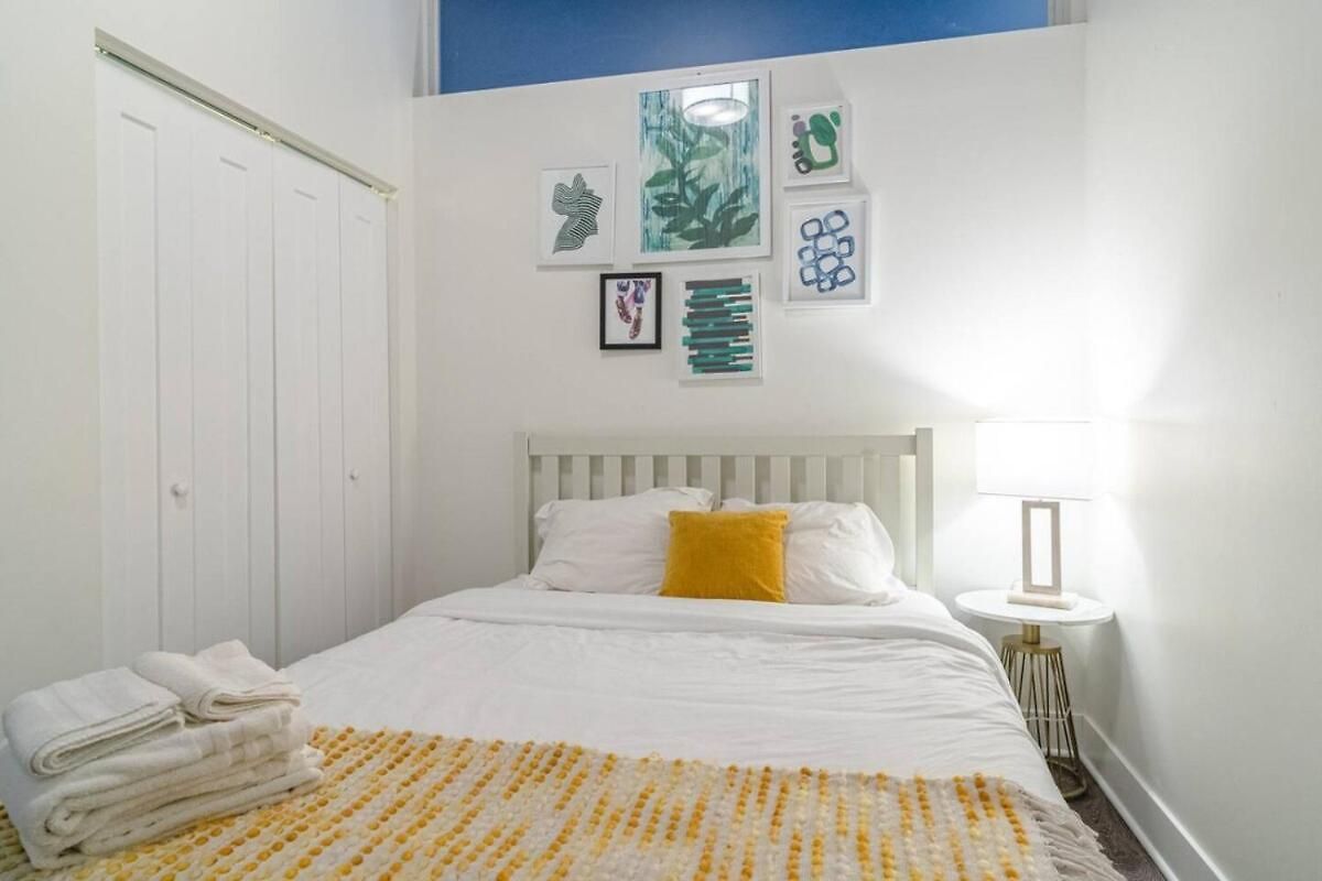 Mccormick Place Family Haven: Spacious 3br-2ba For 8