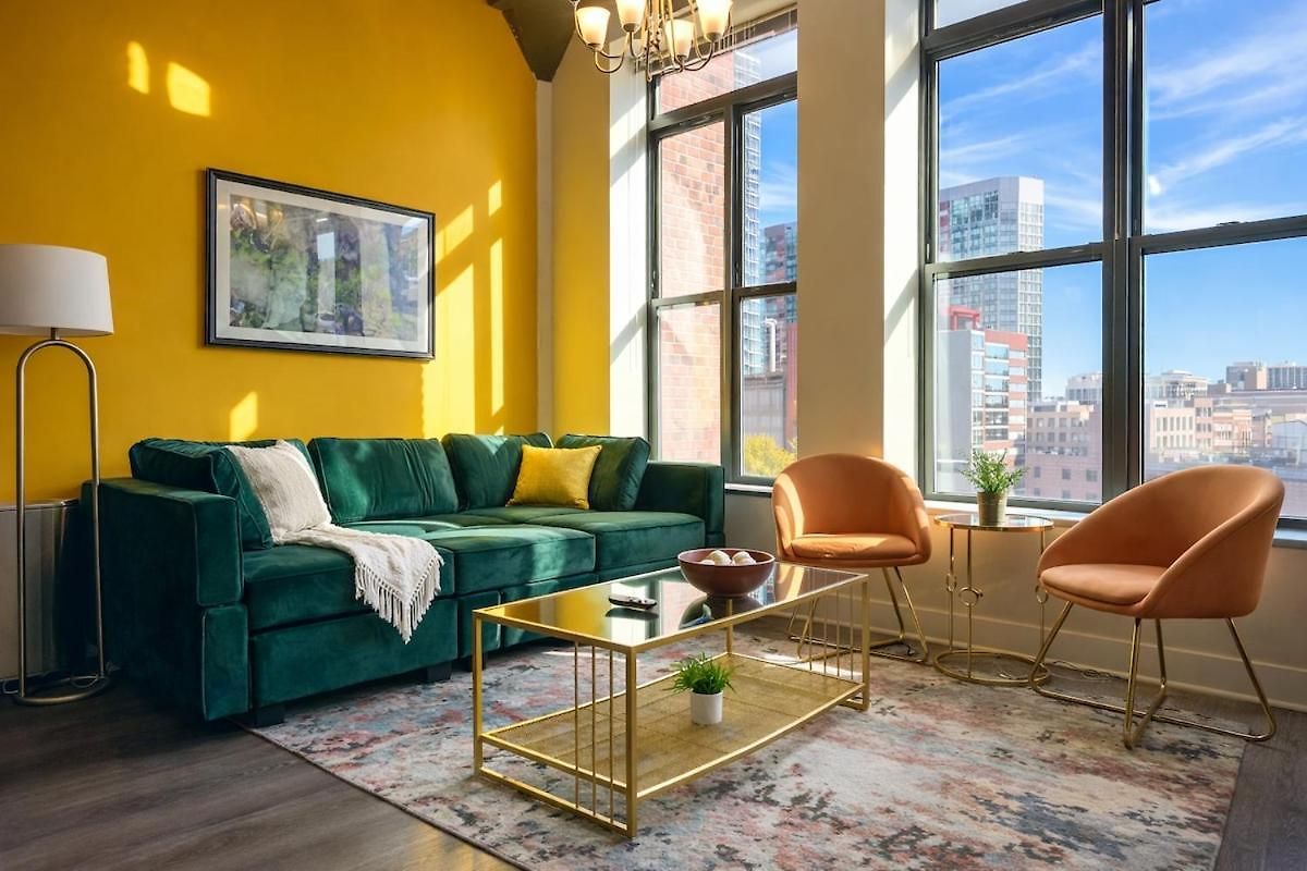 Spacious 2br Vacation With View, Optional Parking And Gym Near Mccormick Place & Downtown Attractions Apartment