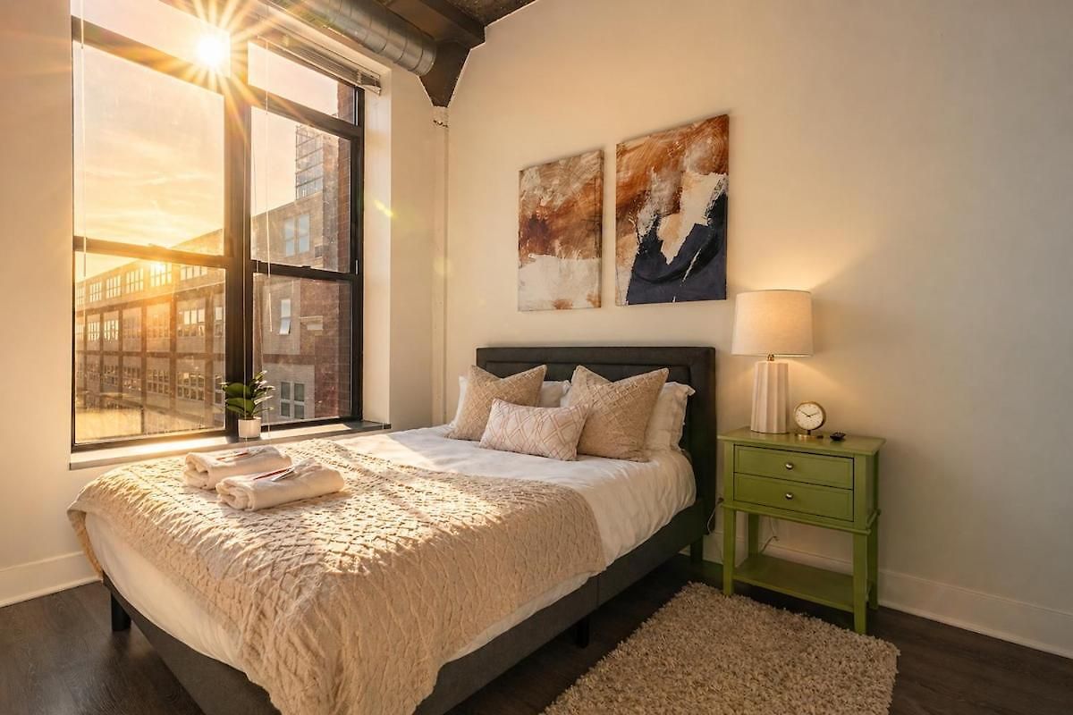 Apartment Mccormick Place Secret Oasis With Optional Parking For Up To 8 Guests *